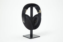 Load image into Gallery viewer, Kokoon Smart Headphones for Sleep in black and grey
